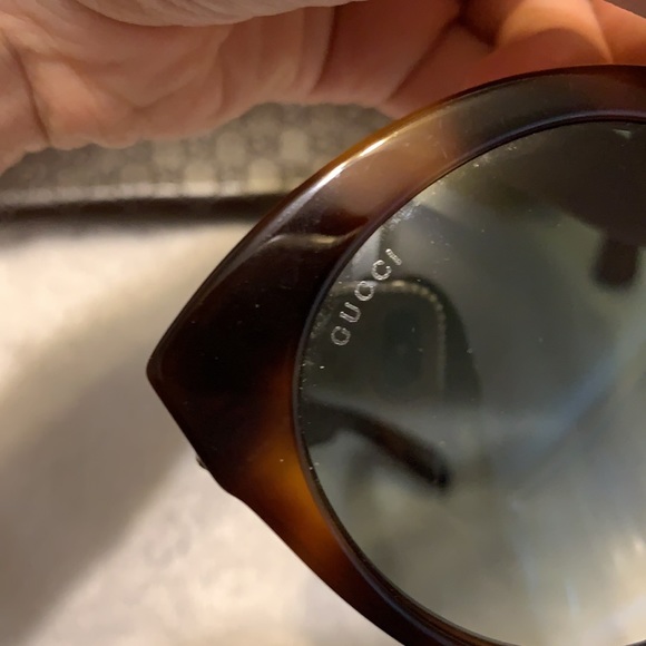 Gucci sunglasses - Picture 7 of 8